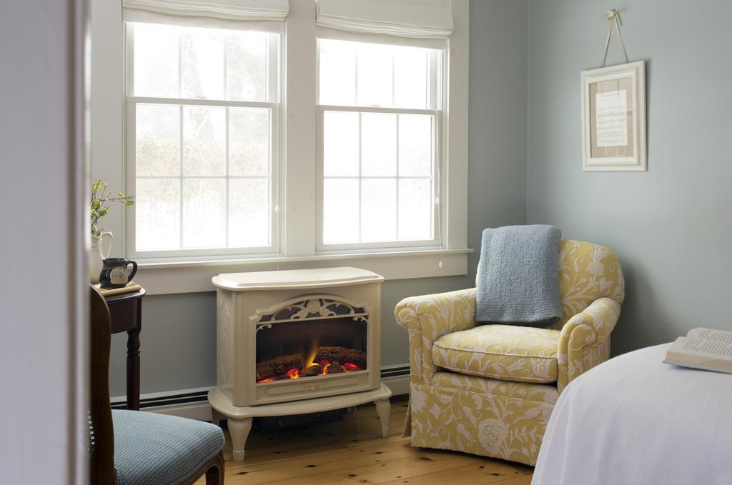 Chatham Gables Inn Room photo
